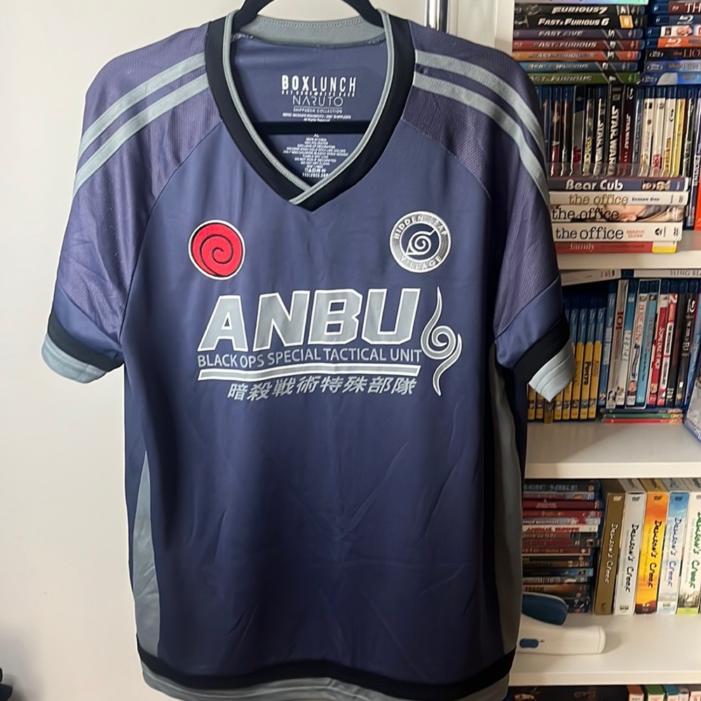 XL Box Lunch Naruto Anime t-shirt